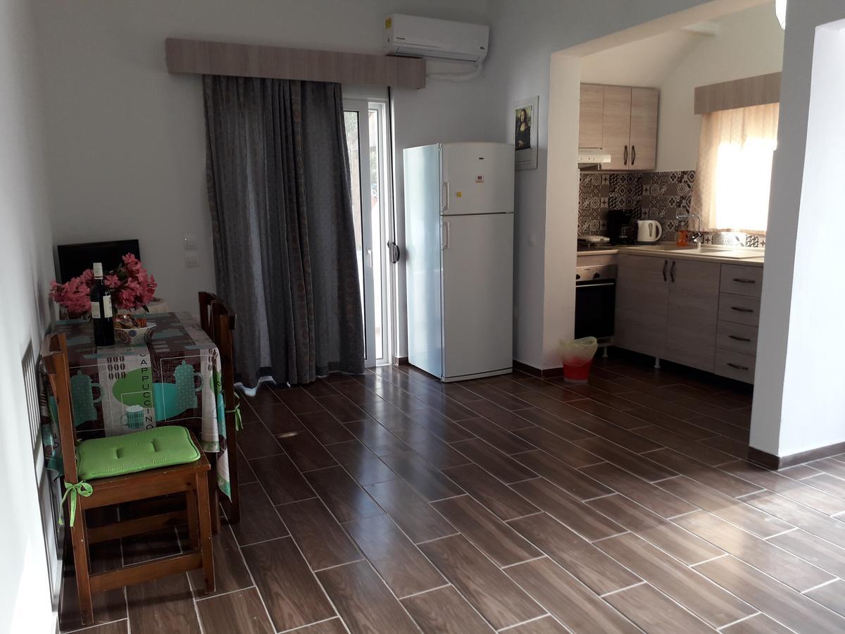 Petasos Apartments 1 เกนนาดี ภายนอก รูปภาพ